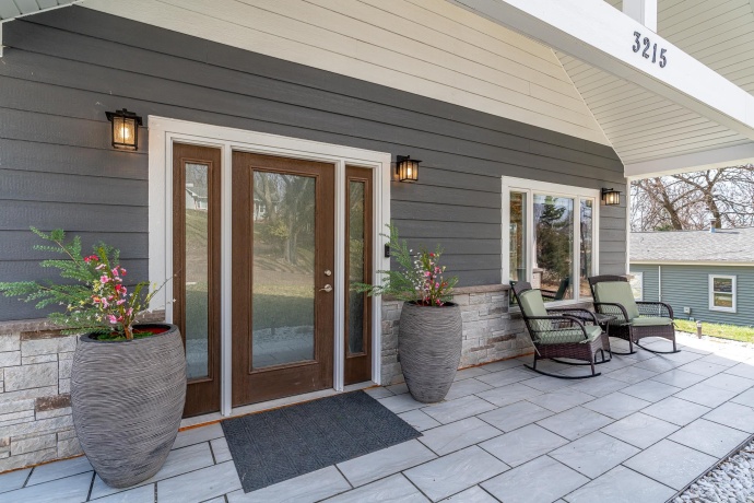 3215 GARFIELD, CLINTON, Iowa 52732, 2 Bedrooms Bedrooms, ,2 BathroomsBathrooms,House,For Sale,GARFIELD,202601658