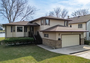 227 Lake Summerset, LAKE SUMMERSET, Illinois 61019, 3 Bedrooms Bedrooms, ,2 BathroomsBathrooms,House,For Sale,Lake Summerset,202601662