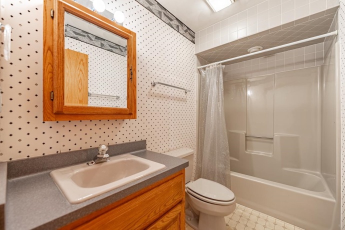 227 Lake Summerset, LAKE SUMMERSET, Illinois 61019, 3 Bedrooms Bedrooms, ,2 BathroomsBathrooms,House,For Sale,Lake Summerset,202601662