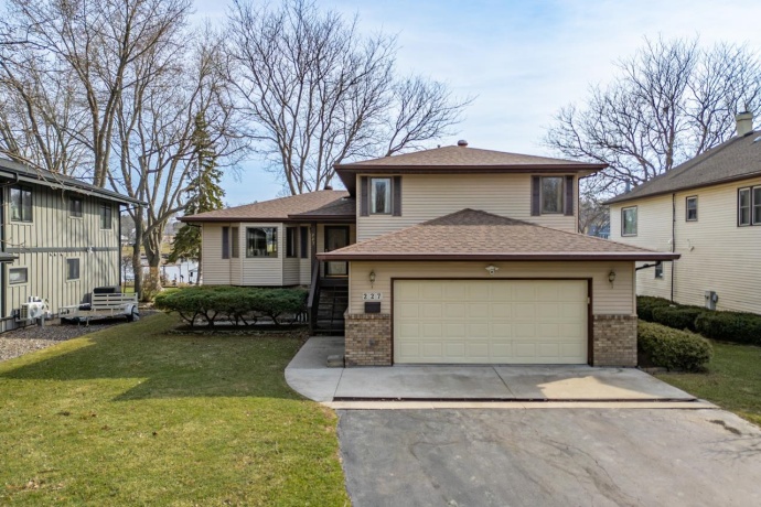 227 Lake Summerset, LAKE SUMMERSET, Illinois 61019, 3 Bedrooms Bedrooms, ,2 BathroomsBathrooms,House,For Sale,Lake Summerset,202601662