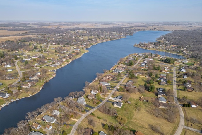 227 Lake Summerset, LAKE SUMMERSET, Illinois 61019, 3 Bedrooms Bedrooms, ,2 BathroomsBathrooms,House,For Sale,Lake Summerset,202601662