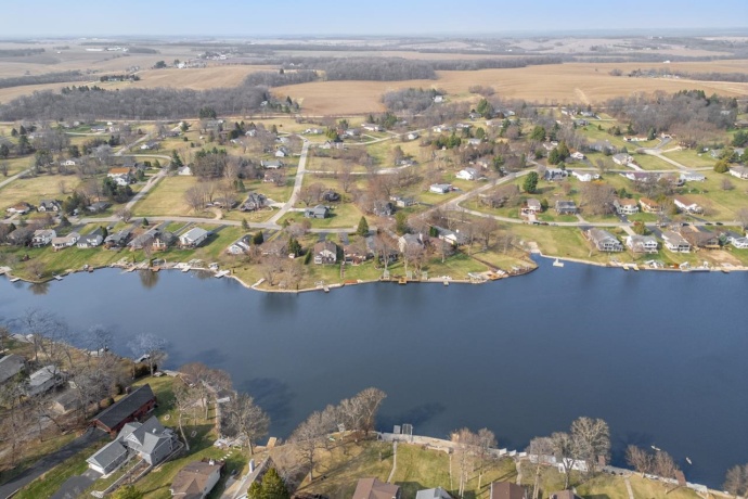 227 Lake Summerset, LAKE SUMMERSET, Illinois 61019, 3 Bedrooms Bedrooms, ,2 BathroomsBathrooms,House,For Sale,Lake Summerset,202601662