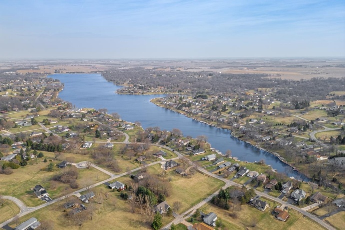 227 Lake Summerset, LAKE SUMMERSET, Illinois 61019, 3 Bedrooms Bedrooms, ,2 BathroomsBathrooms,House,For Sale,Lake Summerset,202601662