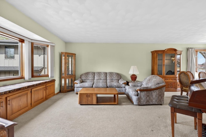 227 Lake Summerset, LAKE SUMMERSET, Illinois 61019, 3 Bedrooms Bedrooms, ,2 BathroomsBathrooms,House,For Sale,Lake Summerset,202601662