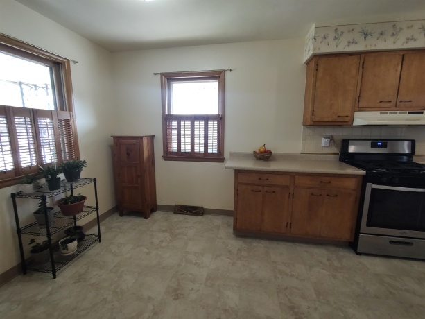 116 Vale, ROCKFORD, Illinois 61107, 3 Bedrooms Bedrooms, ,1 BathroomBathrooms,House,For Sale,Vale,202601666