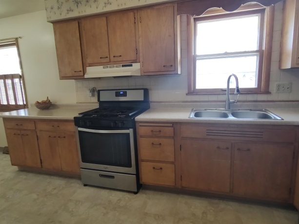 116 Vale, ROCKFORD, Illinois 61107, 3 Bedrooms Bedrooms, ,1 BathroomBathrooms,House,For Sale,Vale,202601666