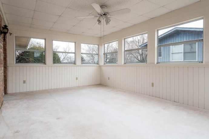 1110 Roxbury, ROCKFORD, Illinois 61107, 3 Bedrooms Bedrooms, ,2 BathroomsBathrooms,House,For Sale,Roxbury,202601667