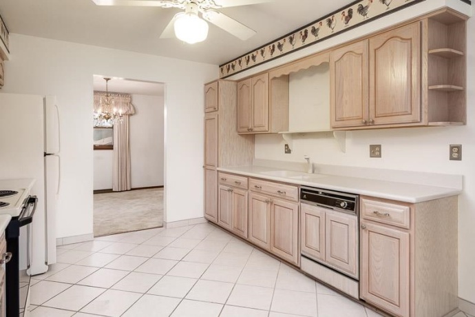 1110 Roxbury, ROCKFORD, Illinois 61107, 3 Bedrooms Bedrooms, ,2 BathroomsBathrooms,House,For Sale,Roxbury,202601667