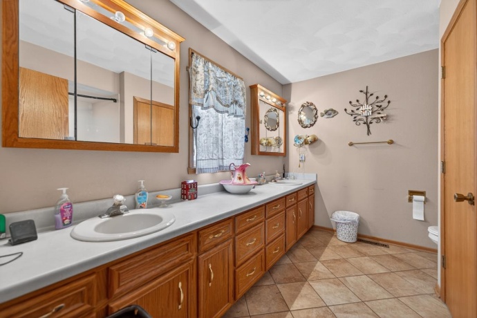 4653 LINDBLOOM, CHERRY VALLEY, Illinois 61016, 3 Bedrooms Bedrooms, ,3 BathroomsBathrooms,House,For Sale,LINDBLOOM,202601668