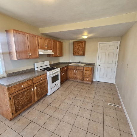 4123 KENNETT, ROCKFORD, Illinois 61101, 2 Bedrooms Bedrooms, ,1 BathroomBathrooms,House,For Sale,KENNETT,202601669