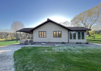 71 Sugarcreek Trail, GALENA, Illinois 61036, 2 Bedrooms Bedrooms, ,1 BathroomBathrooms,House,For Sale,Sugarcreek Trail,202601670