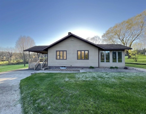 71 Sugarcreek Trail, GALENA, Illinois 61036, 2 Bedrooms Bedrooms, ,1 BathroomBathrooms,House,For Sale,Sugarcreek Trail,202601670