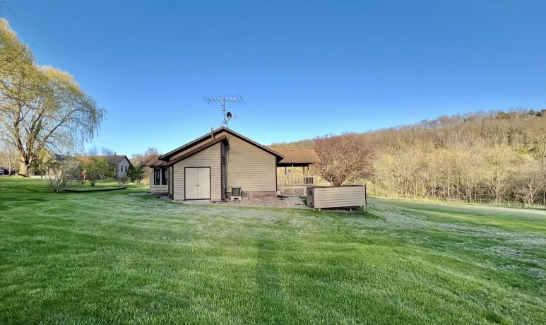 71 Sugarcreek Trail, GALENA, Illinois 61036, 2 Bedrooms Bedrooms, ,1 BathroomBathrooms,House,For Sale,Sugarcreek Trail,202601670