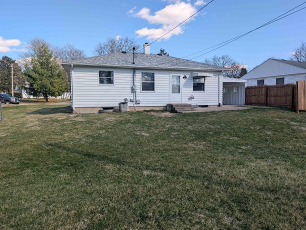 934 Jefferson, FREEPORT, Illinois 61032, 3 Bedrooms Bedrooms, ,1 BathroomBathrooms,House,For Sale,Jefferson,202601671