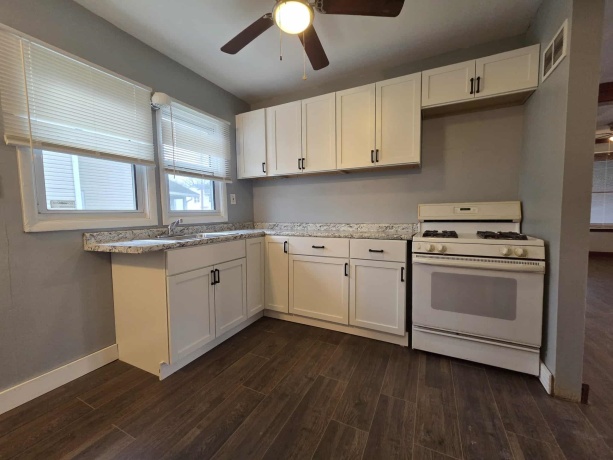 2205 18th, ROCKFORD, Illinois 61104, 3 Bedrooms Bedrooms, ,1 BathroomBathrooms,House,For Sale,18th,202601676