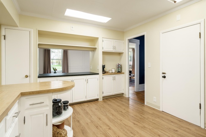 405 1st, ROCKFORD, Illinois 61104, 4 Bedrooms Bedrooms, ,2 BathroomsBathrooms,House,For Sale,1st,202601296