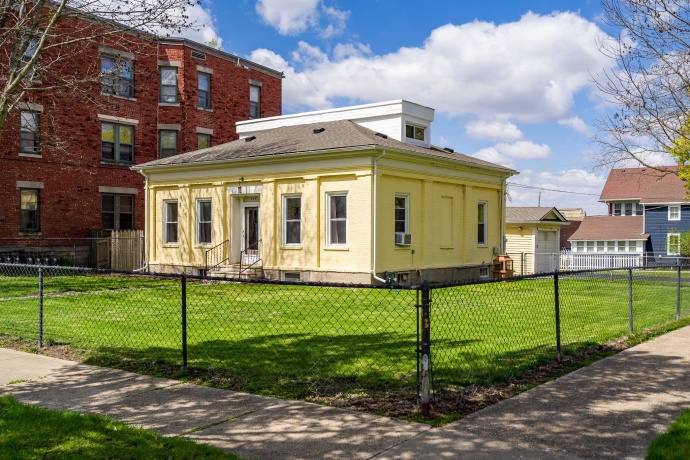 405 1st, ROCKFORD, Illinois 61104, 4 Bedrooms Bedrooms, ,2 BathroomsBathrooms,House,For Sale,1st,202601296