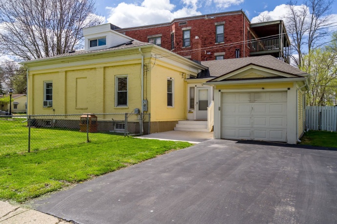 405 1st, ROCKFORD, Illinois 61104, 4 Bedrooms Bedrooms, ,2 BathroomsBathrooms,House,For Sale,1st,202601296