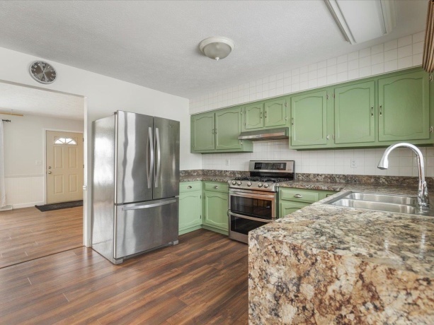 590 Brentwood, MACHESNEY PARK, Illinois 61115, 3 Bedrooms Bedrooms, ,2 BathroomsBathrooms,House,For Sale,Brentwood,202601505