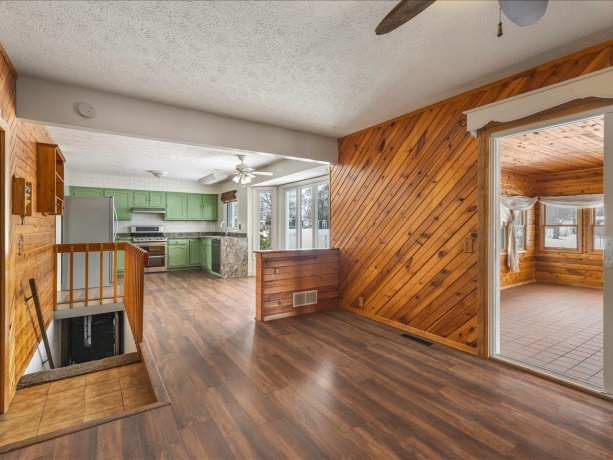 590 Brentwood, MACHESNEY PARK, Illinois 61115, 3 Bedrooms Bedrooms, ,2 BathroomsBathrooms,House,For Sale,Brentwood,202601505