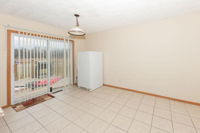 3842 Dunbury, ROCKFORD, Illinois 61101, 3 Bedrooms Bedrooms, ,2 BathroomsBathrooms,House,For Sale,Dunbury,202601679