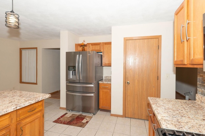 3842 Dunbury, ROCKFORD, Illinois 61101, 3 Bedrooms Bedrooms, ,2 BathroomsBathrooms,House,For Sale,Dunbury,202601679