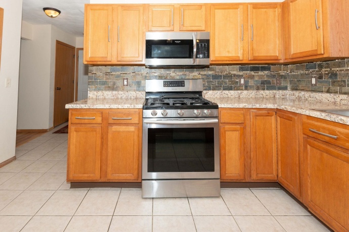 3842 Dunbury, ROCKFORD, Illinois 61101, 3 Bedrooms Bedrooms, ,2 BathroomsBathrooms,House,For Sale,Dunbury,202601679