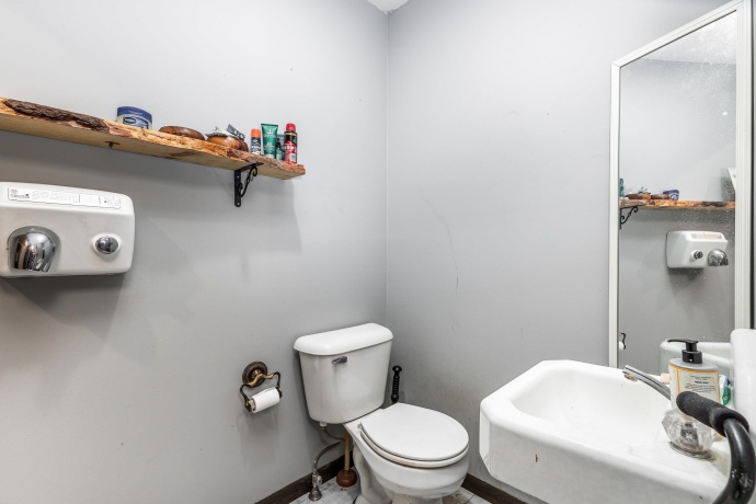228 Main, SAVANNA, Illinois 61074, ,1 BathroomBathrooms,House,For Sale,Main,202601680