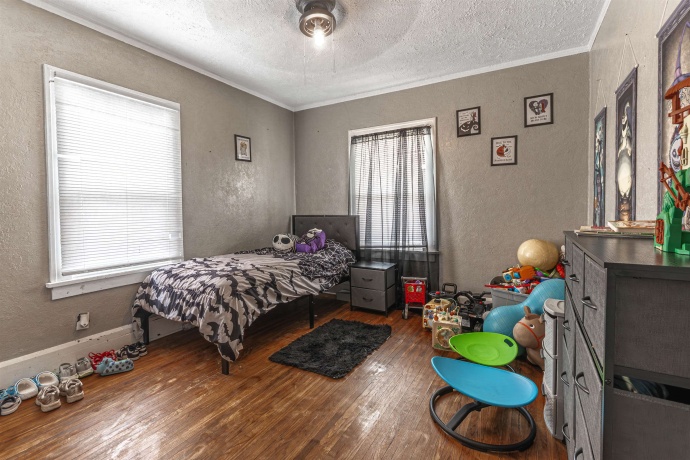 2325 4TH, ROCKFORD, Illinois 61104, 2 Bedrooms Bedrooms, ,1 BathroomBathrooms,House,For Sale,4TH,202601681