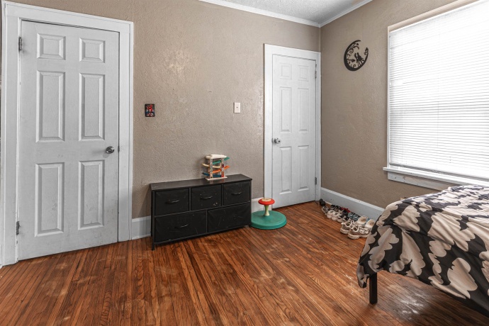 2325 4TH, ROCKFORD, Illinois 61104, 2 Bedrooms Bedrooms, ,1 BathroomBathrooms,House,For Sale,4TH,202601681