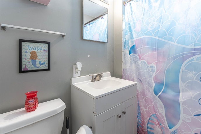 2325 4TH, ROCKFORD, Illinois 61104, 2 Bedrooms Bedrooms, ,1 BathroomBathrooms,House,For Sale,4TH,202601681