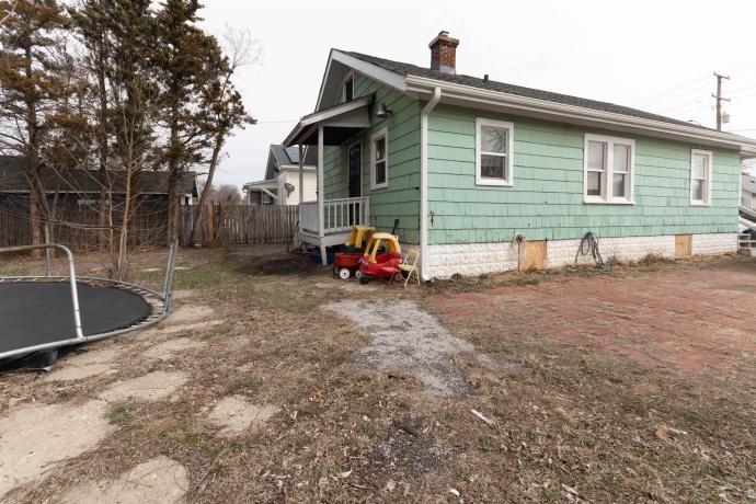 2325 4TH, ROCKFORD, Illinois 61104, 2 Bedrooms Bedrooms, ,1 BathroomBathrooms,House,For Sale,4TH,202601681