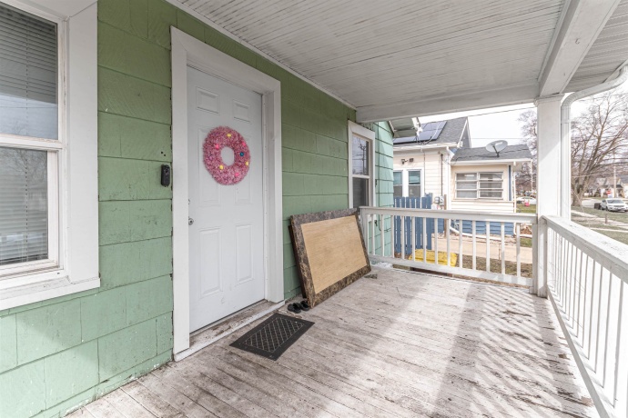 2325 4TH, ROCKFORD, Illinois 61104, 2 Bedrooms Bedrooms, ,1 BathroomBathrooms,House,For Sale,4TH,202601681