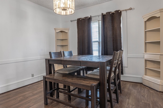 1615 15th, ROCKFORD, Illinois 61104, 3 Bedrooms Bedrooms, ,1 BathroomBathrooms,House,For Sale,15th,202601683