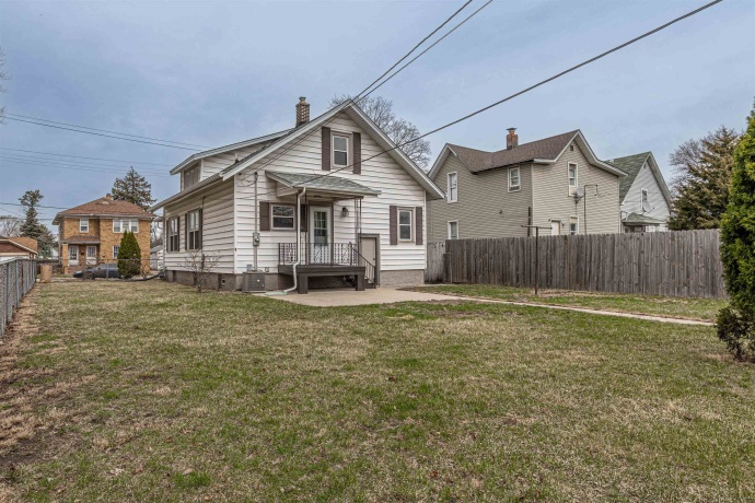 1615 15th, ROCKFORD, Illinois 61104, 3 Bedrooms Bedrooms, ,1 BathroomBathrooms,House,For Sale,15th,202601683