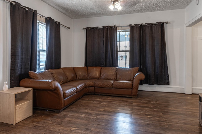 1615 15th, ROCKFORD, Illinois 61104, 3 Bedrooms Bedrooms, ,1 BathroomBathrooms,House,For Sale,15th,202601683