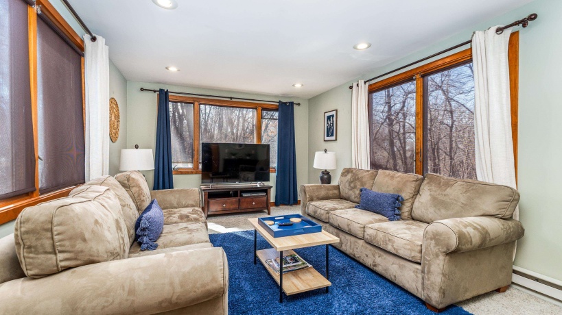 14 Pinehurst, GALENA, Illinois 61036, 3 Bedrooms Bedrooms, ,3 BathroomsBathrooms,House,For Sale,Pinehurst,202601684