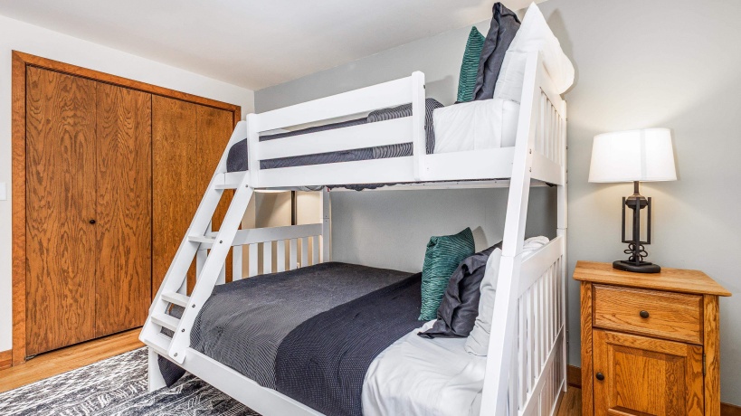 14 Pinehurst, GALENA, Illinois 61036, 3 Bedrooms Bedrooms, ,3 BathroomsBathrooms,House,For Sale,Pinehurst,202601684