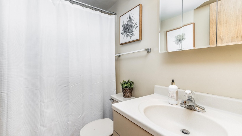 14 Pinehurst, GALENA, Illinois 61036, 3 Bedrooms Bedrooms, ,3 BathroomsBathrooms,House,For Sale,Pinehurst,202601684