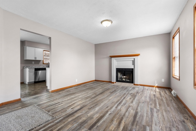 2523 Bluffside, ROCKFORD, Illinois 61109, 3 Bedrooms Bedrooms, ,2 BathroomsBathrooms,House,For Sale,Bluffside,202601686