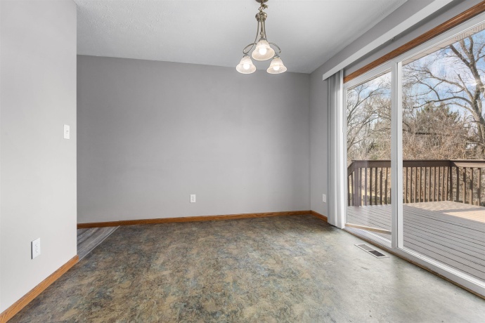 2523 Bluffside, ROCKFORD, Illinois 61109, 3 Bedrooms Bedrooms, ,2 BathroomsBathrooms,House,For Sale,Bluffside,202601686