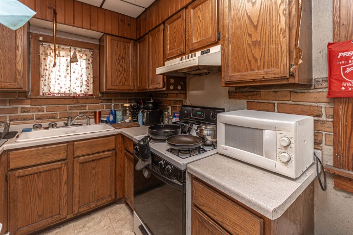 720 18th, ROCKFORD, Illinois 61104, 3 Bedrooms Bedrooms, ,1 BathroomBathrooms,House,For Sale,18th,202601691