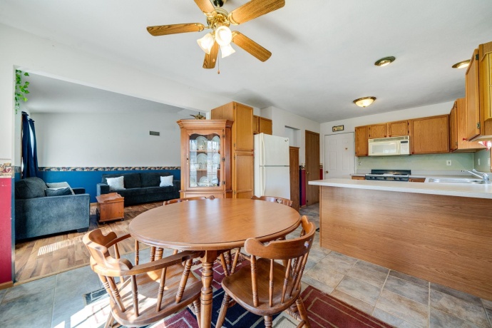 227 Meadow, ORANGEVILLE, Illinois 61060, 3 Bedrooms Bedrooms, ,2 BathroomsBathrooms,House,For Sale,Meadow,202601692