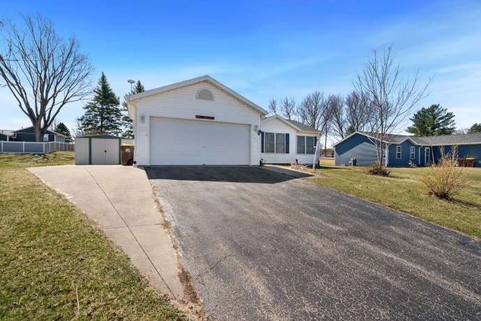 227 Meadow, ORANGEVILLE, Illinois 61060, 3 Bedrooms Bedrooms, ,2 BathroomsBathrooms,House,For Sale,Meadow,202601692