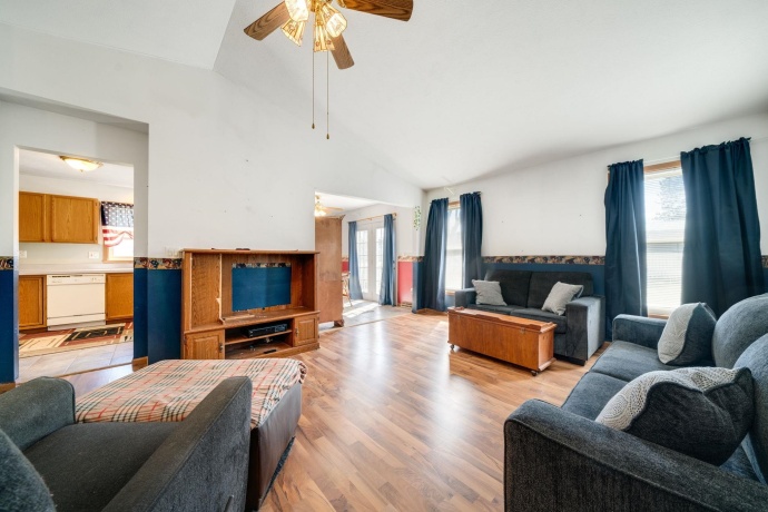 227 Meadow, ORANGEVILLE, Illinois 61060, 3 Bedrooms Bedrooms, ,2 BathroomsBathrooms,House,For Sale,Meadow,202601692