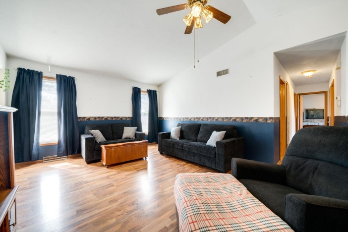 227 Meadow, ORANGEVILLE, Illinois 61060, 3 Bedrooms Bedrooms, ,2 BathroomsBathrooms,House,For Sale,Meadow,202601692