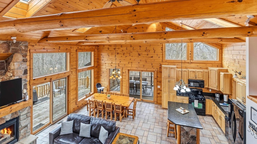 38 Cemetery Ridge, GALENA, Illinois 61036, 5 Bedrooms Bedrooms, ,4 BathroomsBathrooms,House,For Sale,Cemetery Ridge,202601694