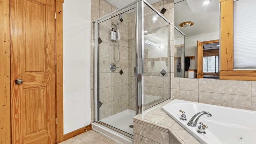 38 Cemetery Ridge, GALENA, Illinois 61036, 5 Bedrooms Bedrooms, ,4 BathroomsBathrooms,House,For Sale,Cemetery Ridge,202601694