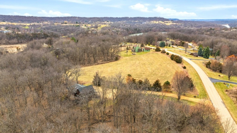 38 Cemetery Ridge, GALENA, Illinois 61036, 5 Bedrooms Bedrooms, ,4 BathroomsBathrooms,House,For Sale,Cemetery Ridge,202601694