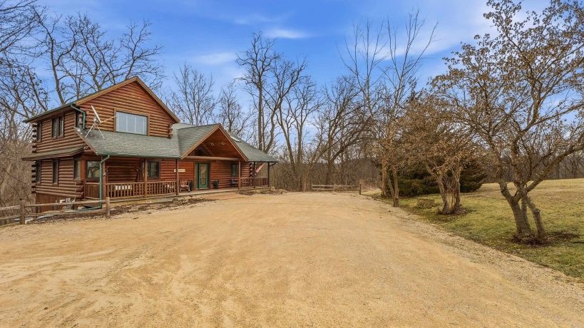 38 Cemetery Ridge, GALENA, Illinois 61036, 5 Bedrooms Bedrooms, ,4 BathroomsBathrooms,House,For Sale,Cemetery Ridge,202601694